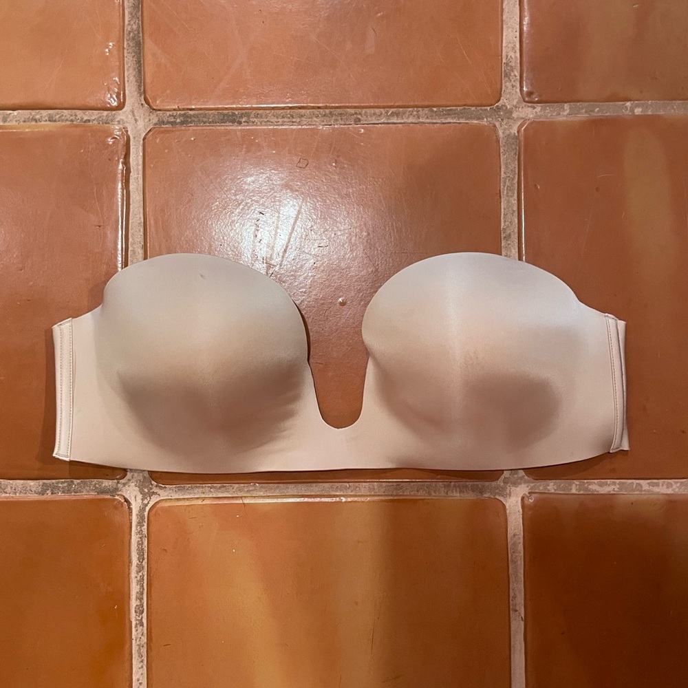 Victoria's Secret Plunge Strapless Bra in Dark Nude